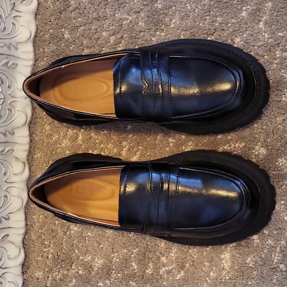 Black Chunky Loafer - Picture 7 of 11